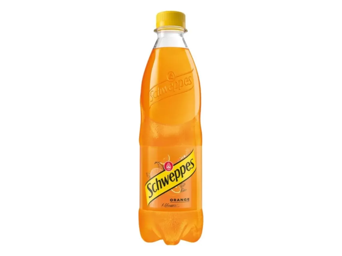 Schweppes Orange 0,5 literes műanyag palack – Rambo Burger & Bowl, Budapest